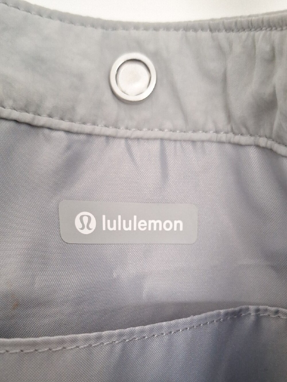 Lululemon Women's Tote Bag - Versatile Everyday Carry - Picture 2 of 5